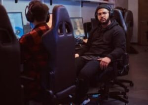 blokes playing pc games