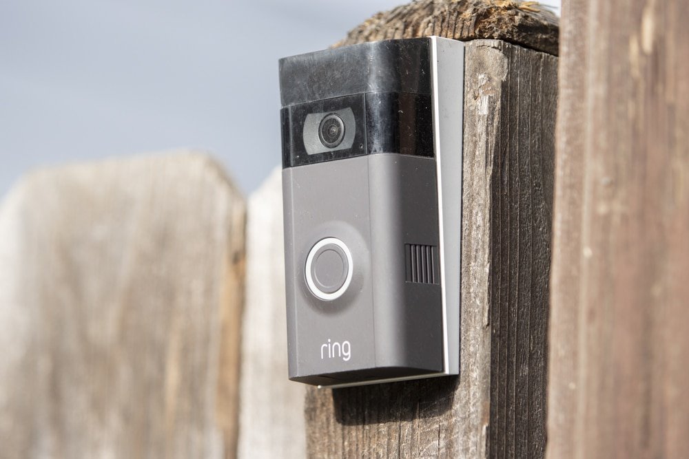 how do wireless doorbells work