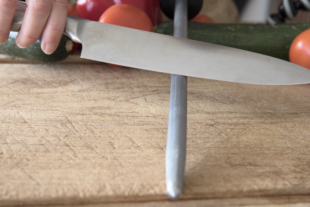 how to sharpen kitchen knives
