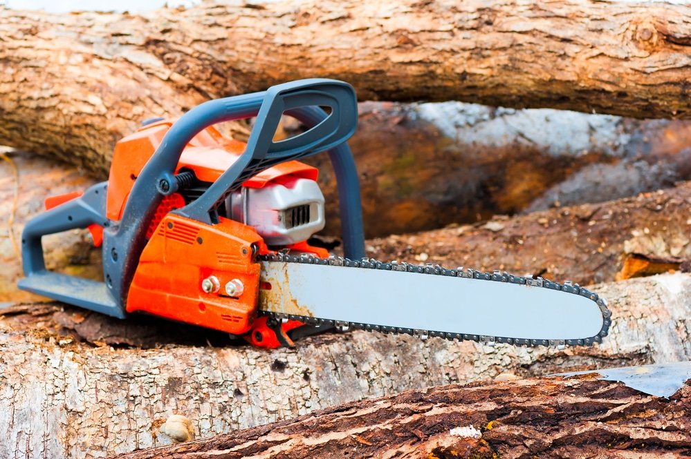 how to replace the chain on an electric chainsaw