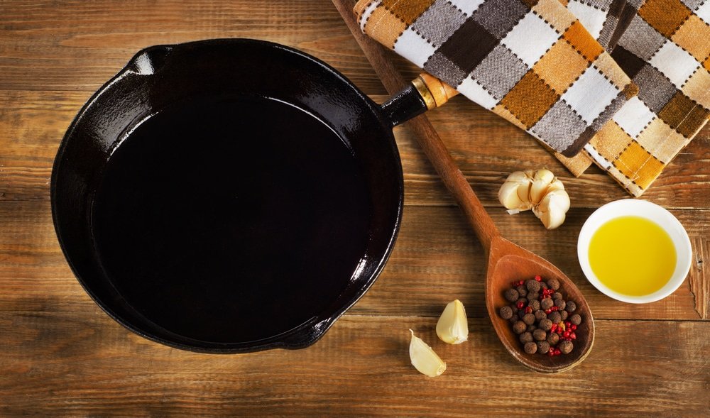 how to season a frying pan