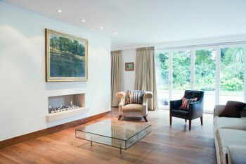 a wide-spaced area for relaxation