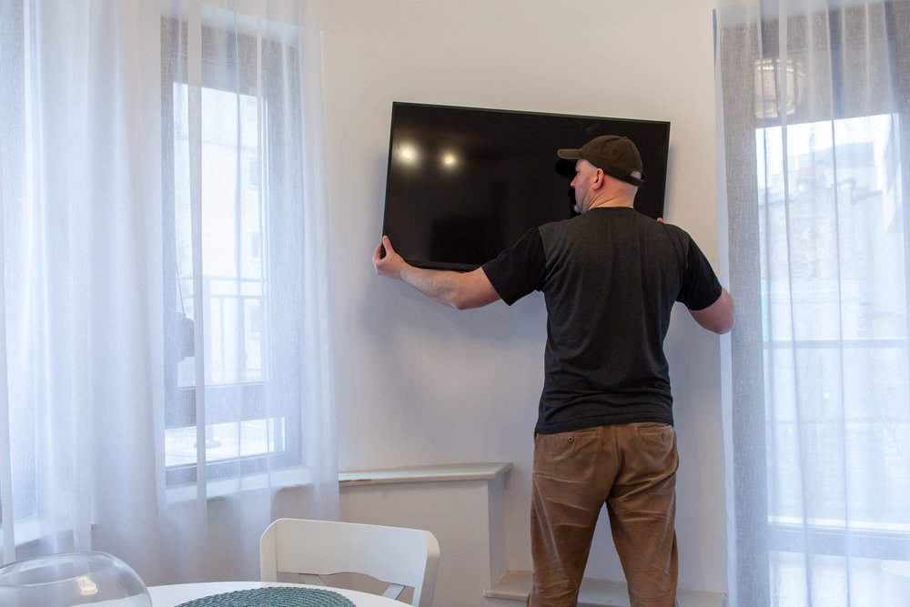 how high should a tv be mounted