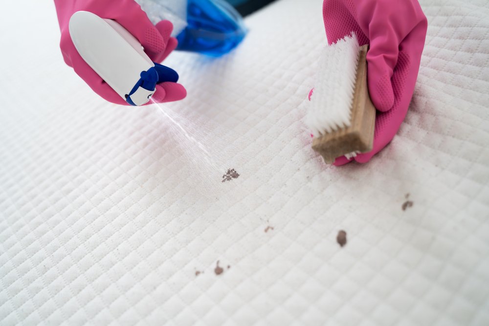 how to get blood out of a mattress