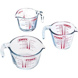 Pyrex Jug Set